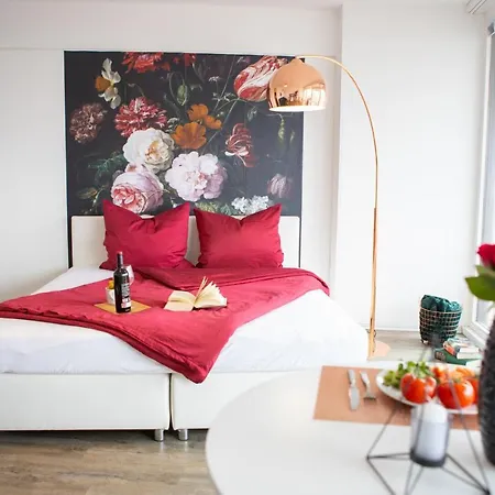 Modernes Apartment Mit Tollem Blick Ueber Die Stadt Augsburg Exterior photo
